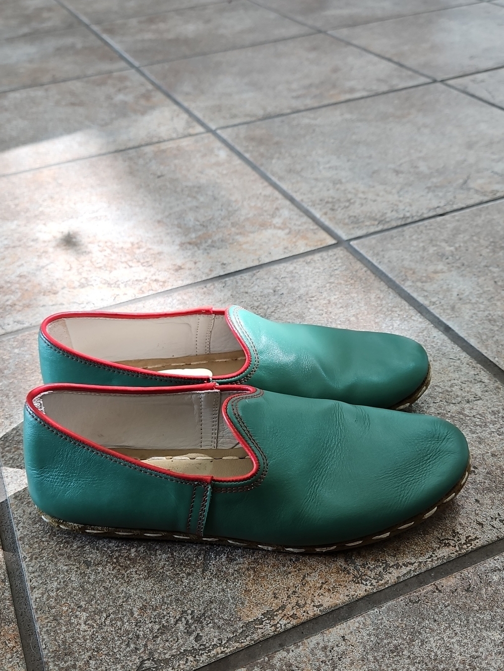 AintapTeal Slip-On Loafer with Pink Trim